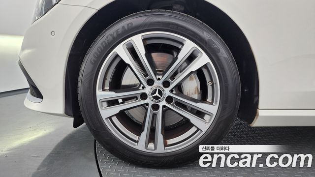 Mercedes-Benz E-Class E350 4MATIC Avantgarde