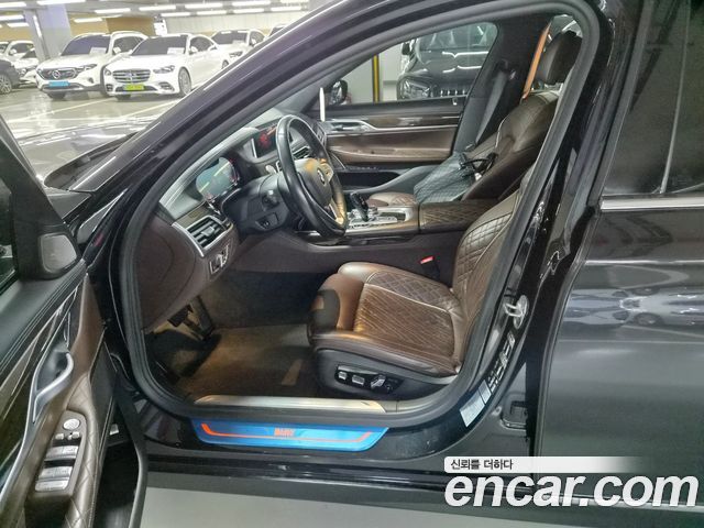 BMW 7-Series 730Ld xDrive Design Pure Excellence