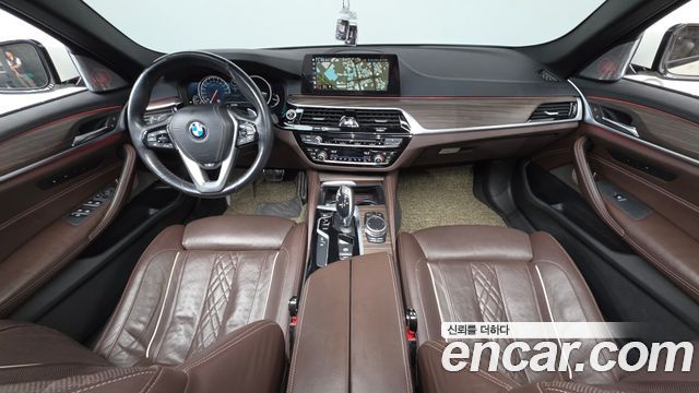 BMW 5-Series 530i M Sport Package Plus