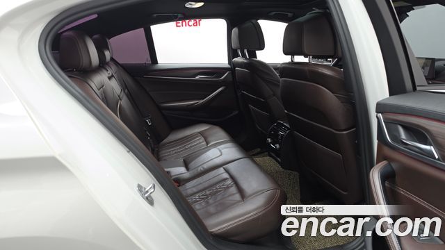 BMW 5-Series 530i M Sport Package Plus