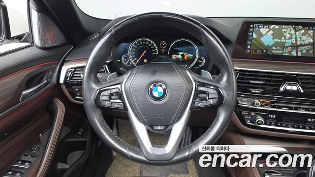 BMW 5-Series 530i M Sport Package Plus