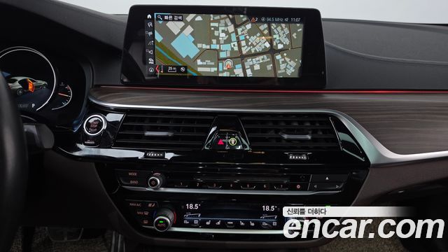 BMW 5-Series 530i M Sport Package Plus