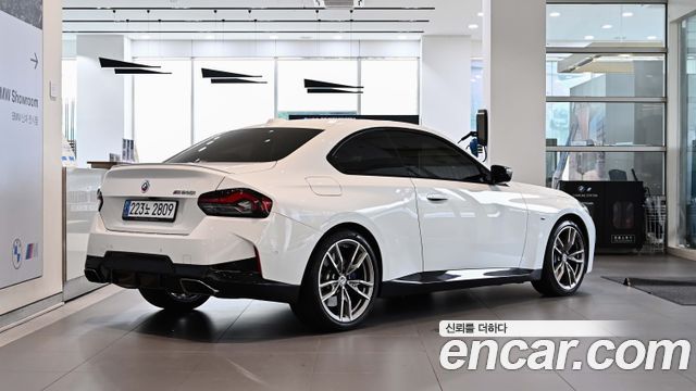 BMW 2-Series M240i xDrive Coupe
