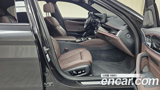 BMW 5-Series 530e M Sport
