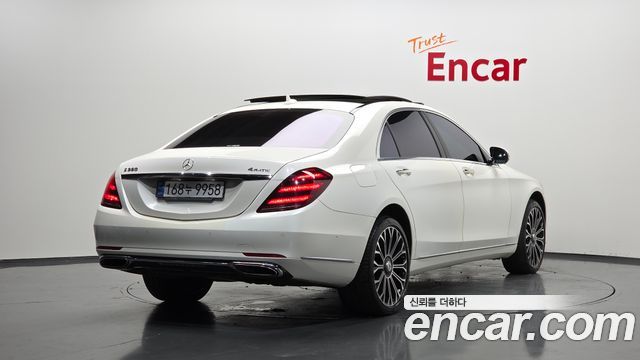 Mercedes-Benz S-Class S560L 4MATIC