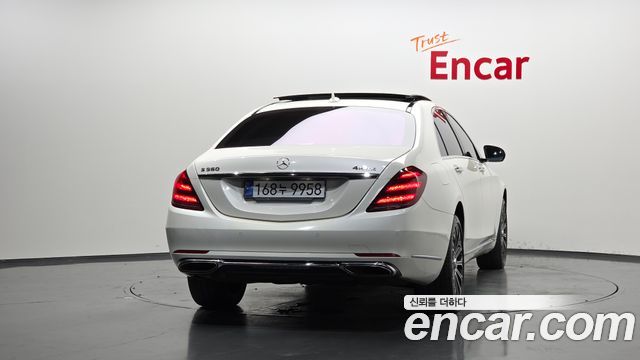 Mercedes-Benz S-Class S560L 4MATIC