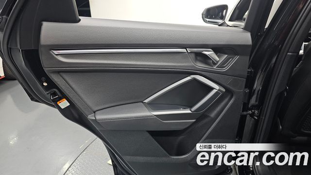 Audi Q3 35 TDI Premium Sportback
