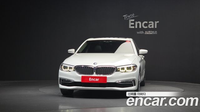 BMW 5-Series 520i Luxury