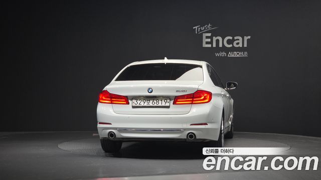 BMW 5-Series 520i Luxury