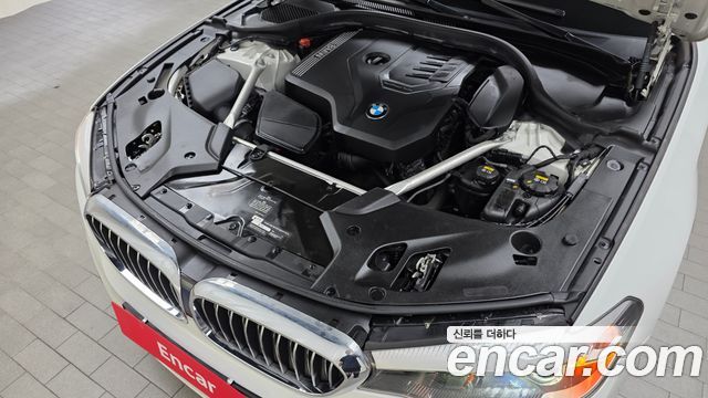 BMW 5-Series 520i Luxury