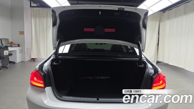 BMW 5-Series 520i Luxury