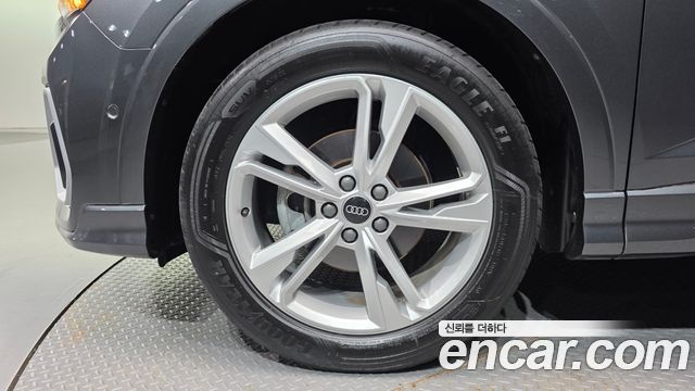 Audi Q3 35 TDI Premium Sportback