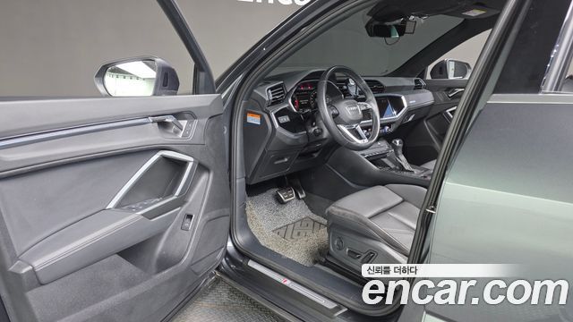 Audi Q3 35 TDI Premium Sportback