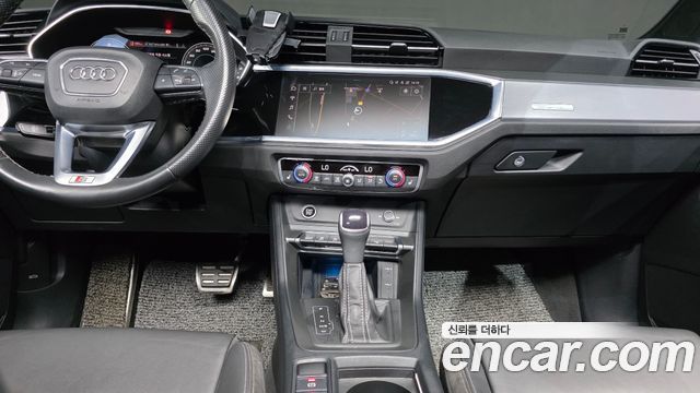 Audi Q3 35 TDI Premium Sportback