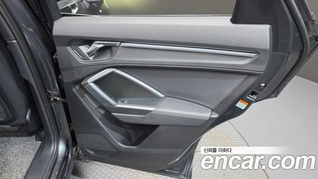 Audi Q3 35 TDI Premium Sportback