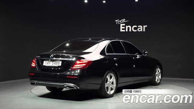 Mercedes-Benz E-Class E220d Avantgarde