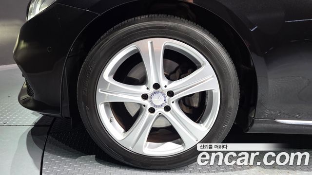Mercedes-Benz E-Class E220d Avantgarde