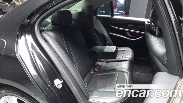 Mercedes-Benz E-Class E220d Avantgarde