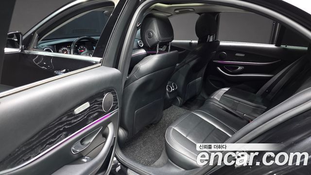 Mercedes-Benz E-Class E220d Avantgarde