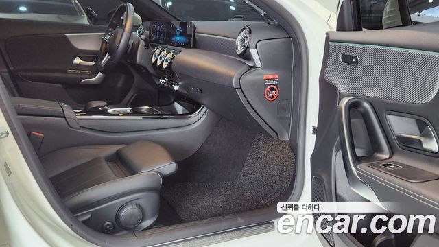 Mercedes-Benz A-Class A220 Hatchback