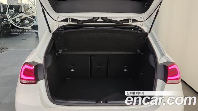 Mercedes-Benz A-Class A220 Hatchback