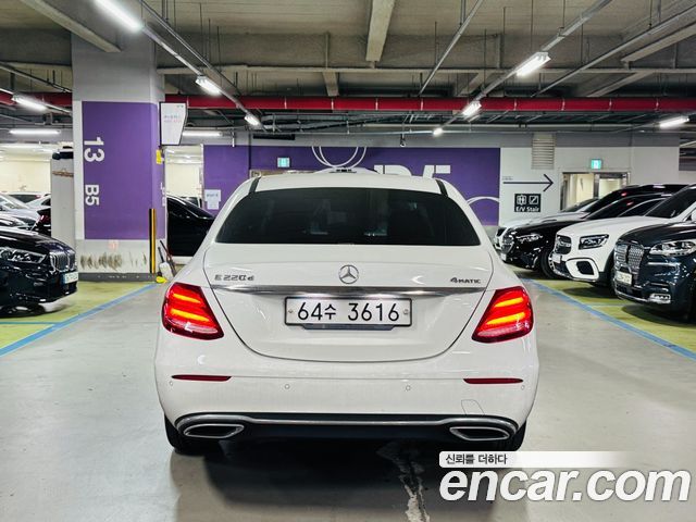 Mercedes-Benz E-Class E220d 4MATIC Avantgarde