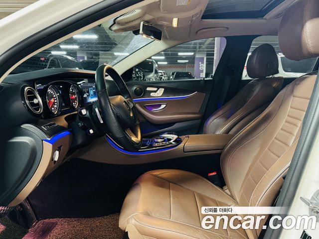 Mercedes-Benz E-Class E220d 4MATIC Avantgarde