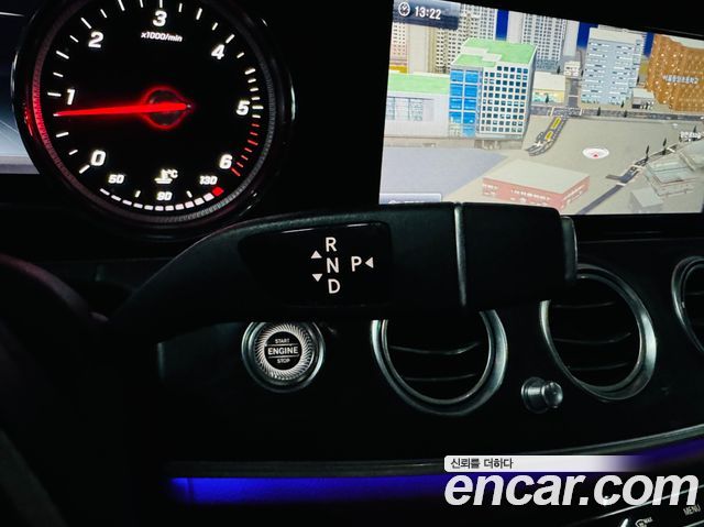Mercedes-Benz E-Class E220d 4MATIC Avantgarde
