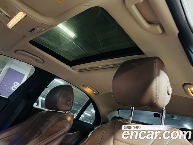 Mercedes-Benz E-Class E220d 4MATIC Avantgarde