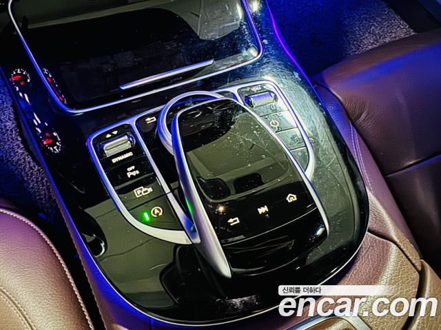 Mercedes-Benz E-Class E220d 4MATIC Avantgarde
