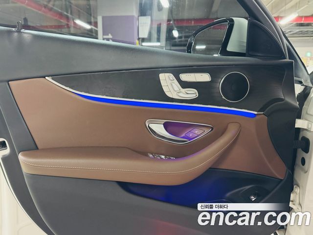 Mercedes-Benz E-Class E220d 4MATIC Avantgarde