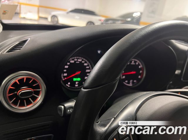 Mercedes-Benz C-Class C200