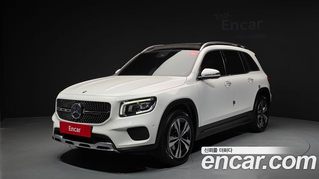 Mercedes-Benz GLB-Class GLB220