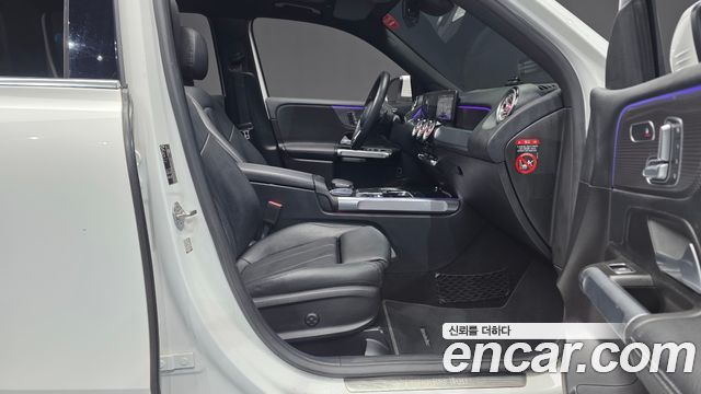 Mercedes-Benz GLB-Class GLB220