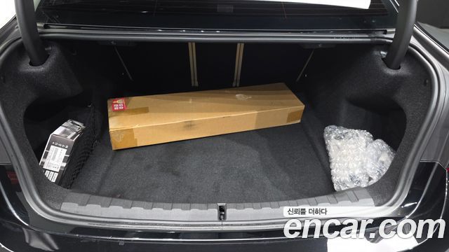 BMW 3-Series 320i