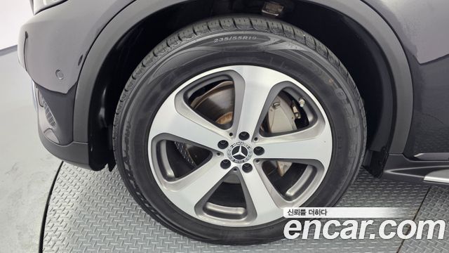 Mercedes-Benz GLC-Class GLC300 4MATIC