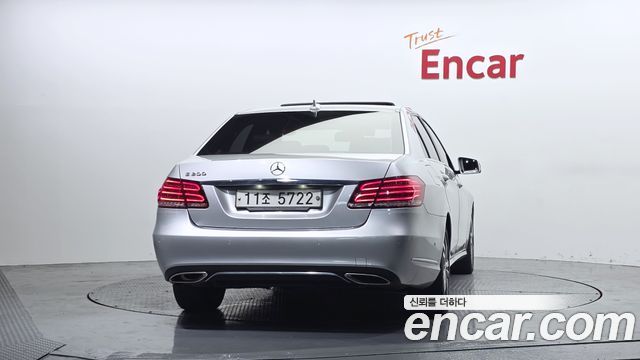 Mercedes-Benz E-Class E200 Avantgarde