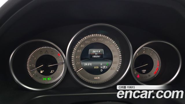 Mercedes-Benz E-Class E200 Avantgarde