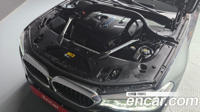 BMW 5-Series 530e M Sport