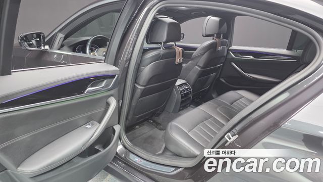 BMW 5-Series 530e M Sport
