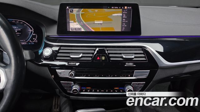 BMW 5-Series 530e M Sport