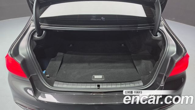 BMW 5-Series 530e M Sport
