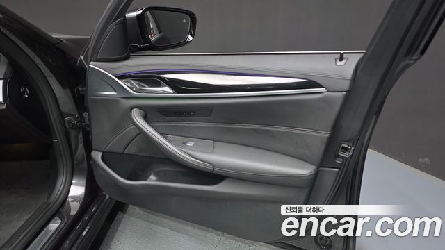 BMW 5-Series 530e M Sport