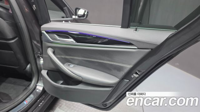 BMW 5-Series 530e M Sport