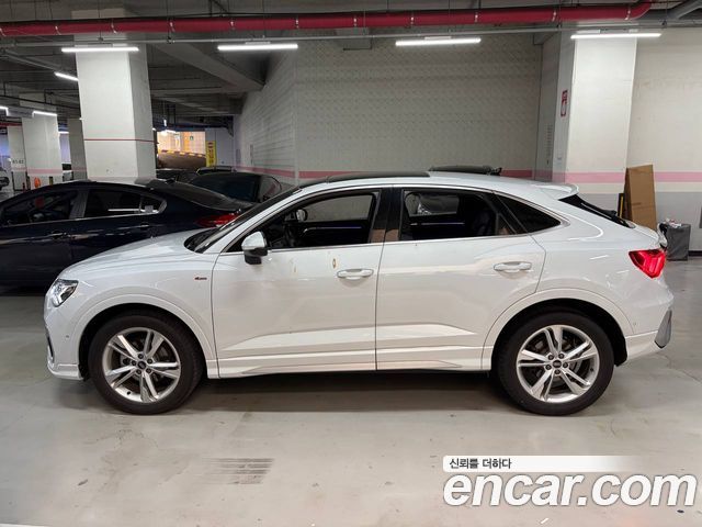 Audi Q3 35 TDI Premium Sportback