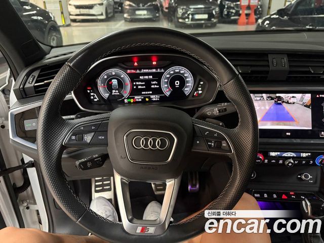 Audi Q3 35 TDI Premium Sportback