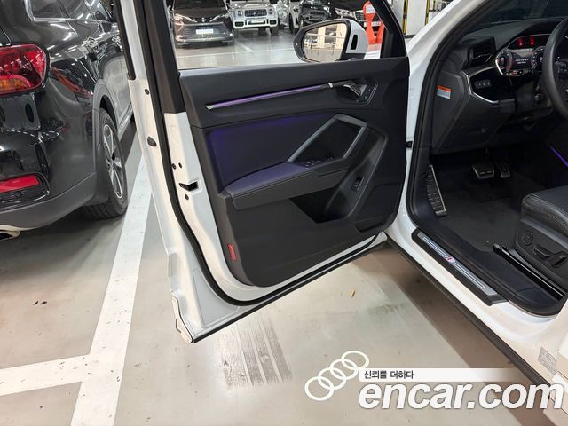 Audi Q3 35 TDI Premium Sportback