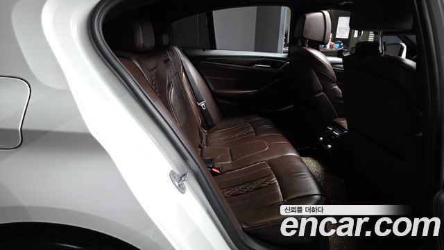 BMW 5-Series 530i xDrive M Sport Package Plus