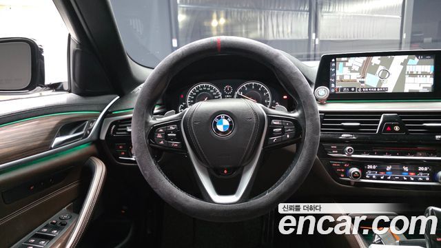 BMW 5-Series 530i xDrive M Sport Package Plus