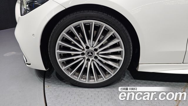 Mercedes-Benz C-Class C300 4MATIC AMG Line